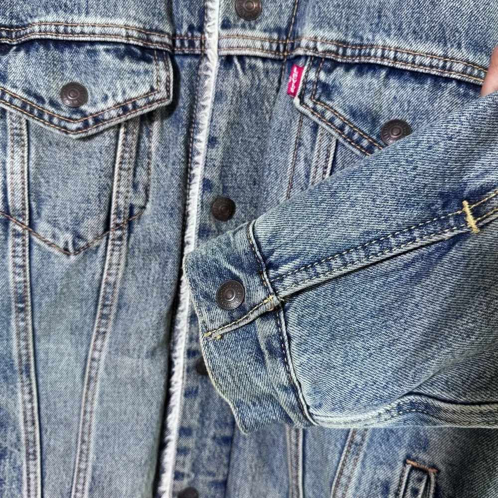 Levi's Blue Denim Sherpa Jacket - Picture 11 of 16